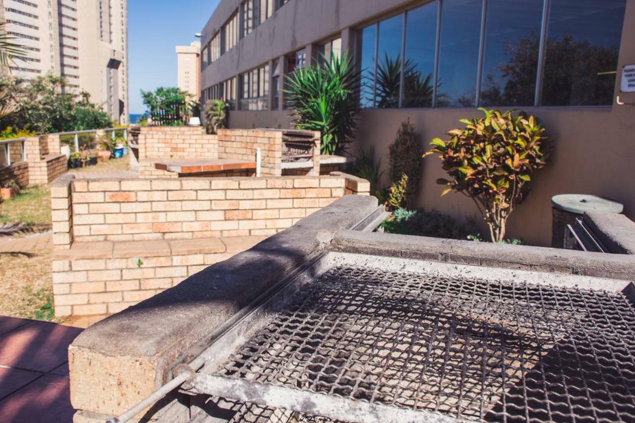 High Tide Apartment Amanzimtoti Exterior photo